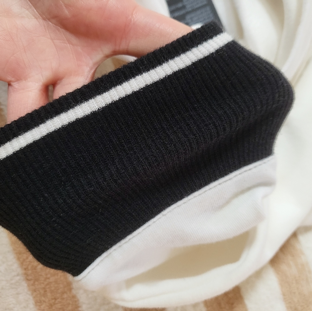Club Monaco White Crewneck Top - Size XS - Picture 5 of 5